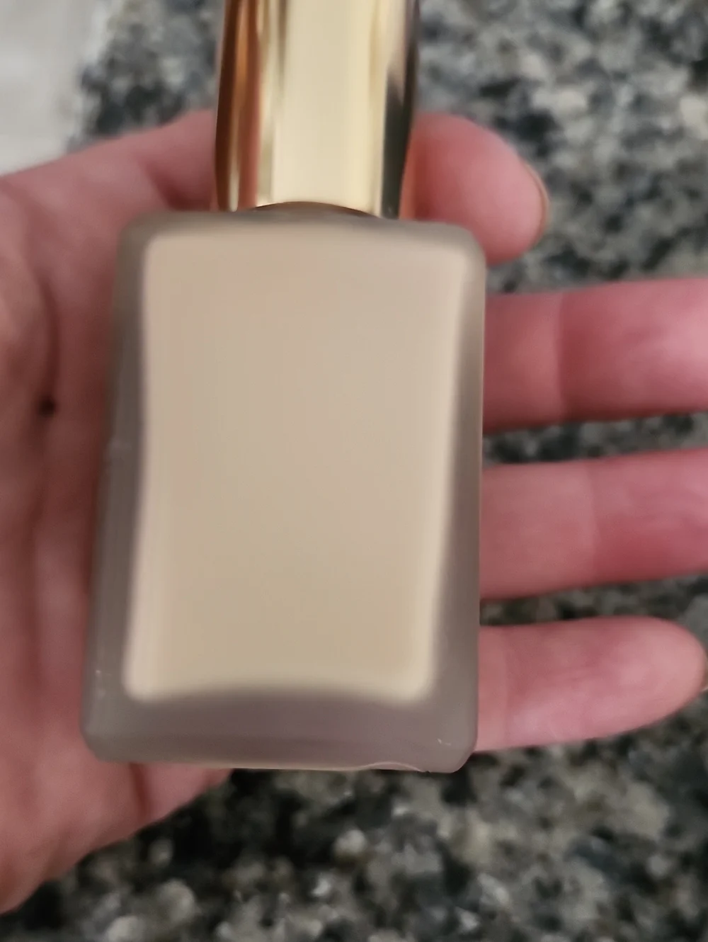 Estee Lauder Double Wear Stay-in-Place Makeup - Warm Vanilla 2W0 New In Box